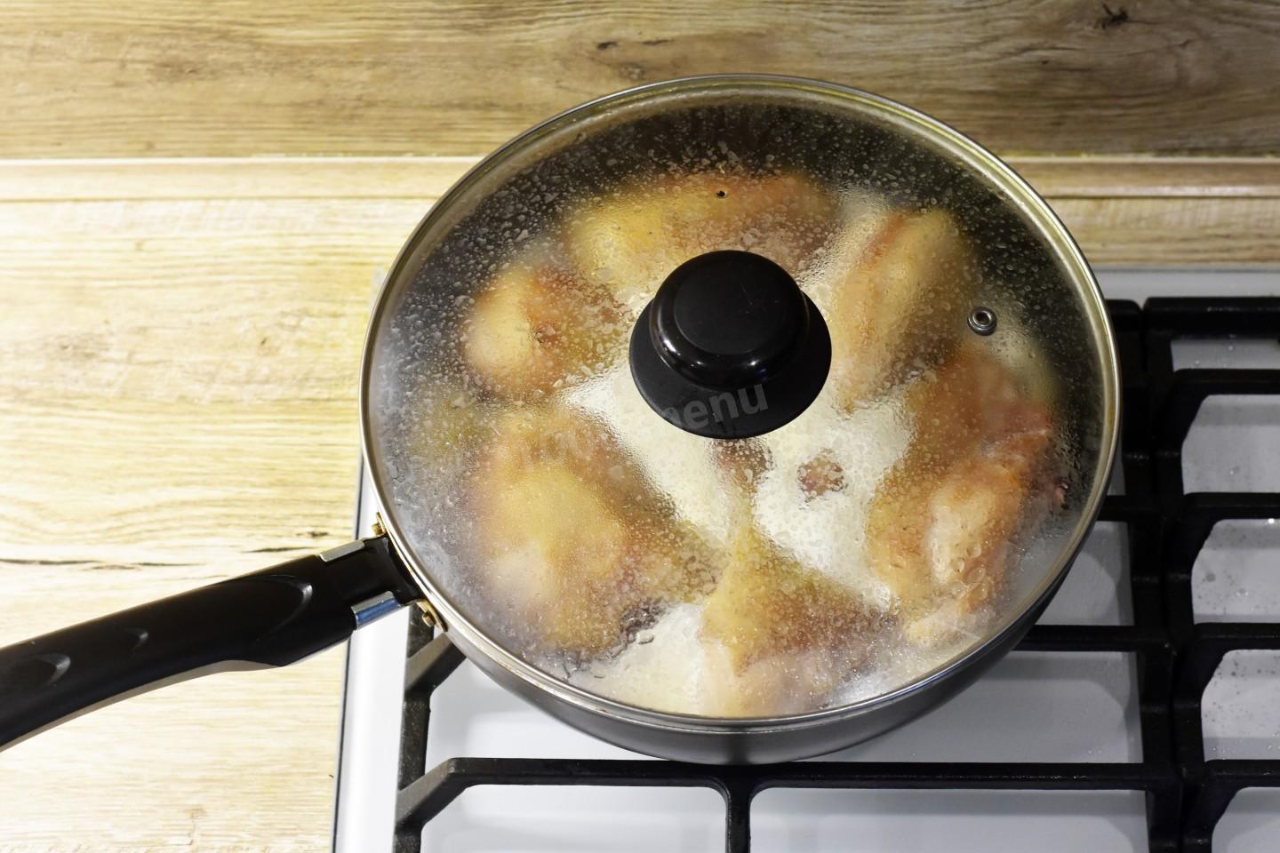 Шаг 8 приготовления Курица в сливочном соусе на сковороде