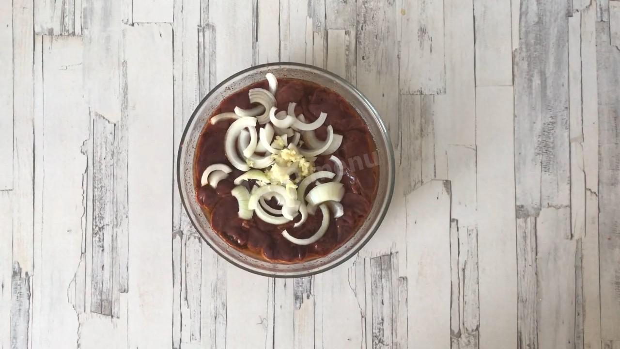Шаг 5 приготовления Куриная печень в духовке