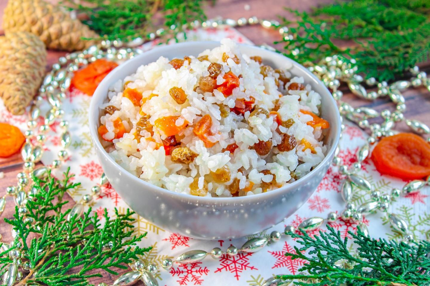 Обложка рецепта Кутья из риса с изюмом и медом