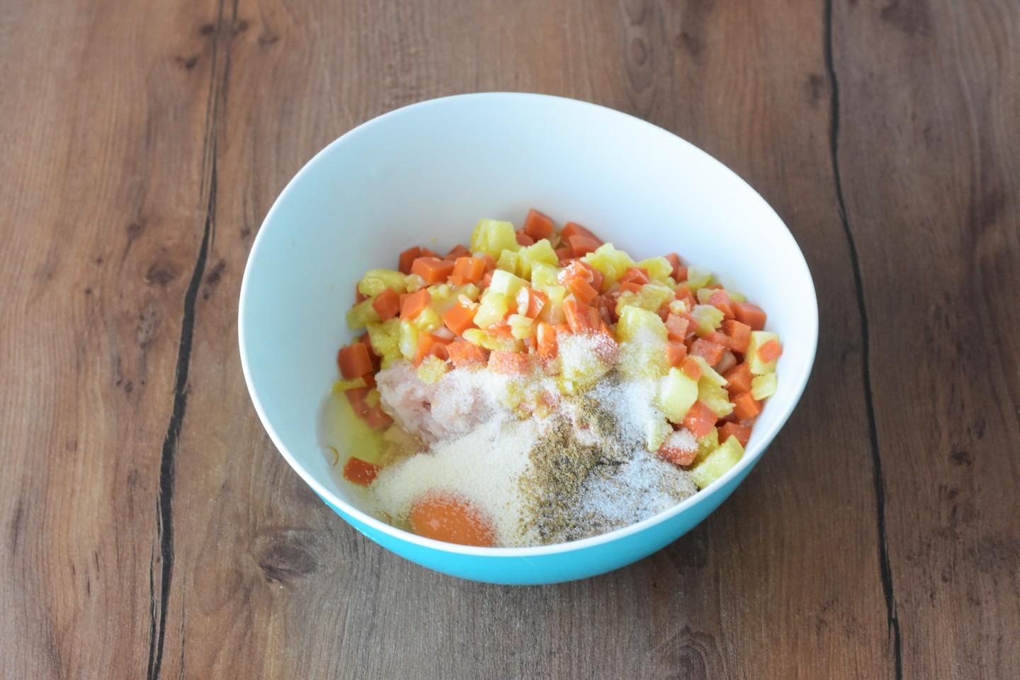 Шаг 8 приготовления Кабачки с куриным фаршем в духовке