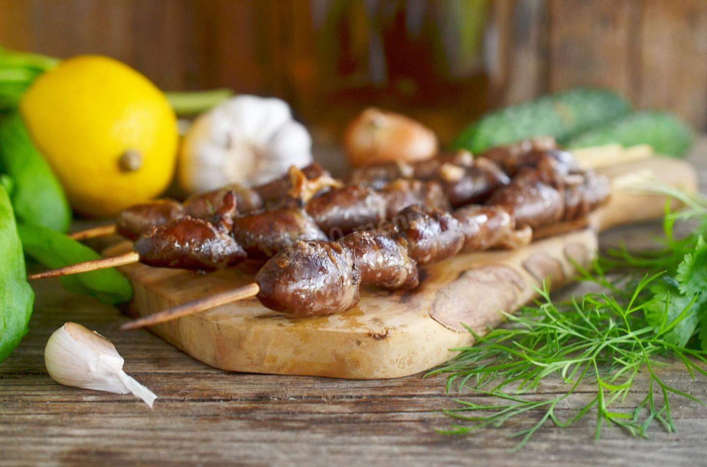 Шаг 10 приготовления Шашлык из куриных сердечек на мангале