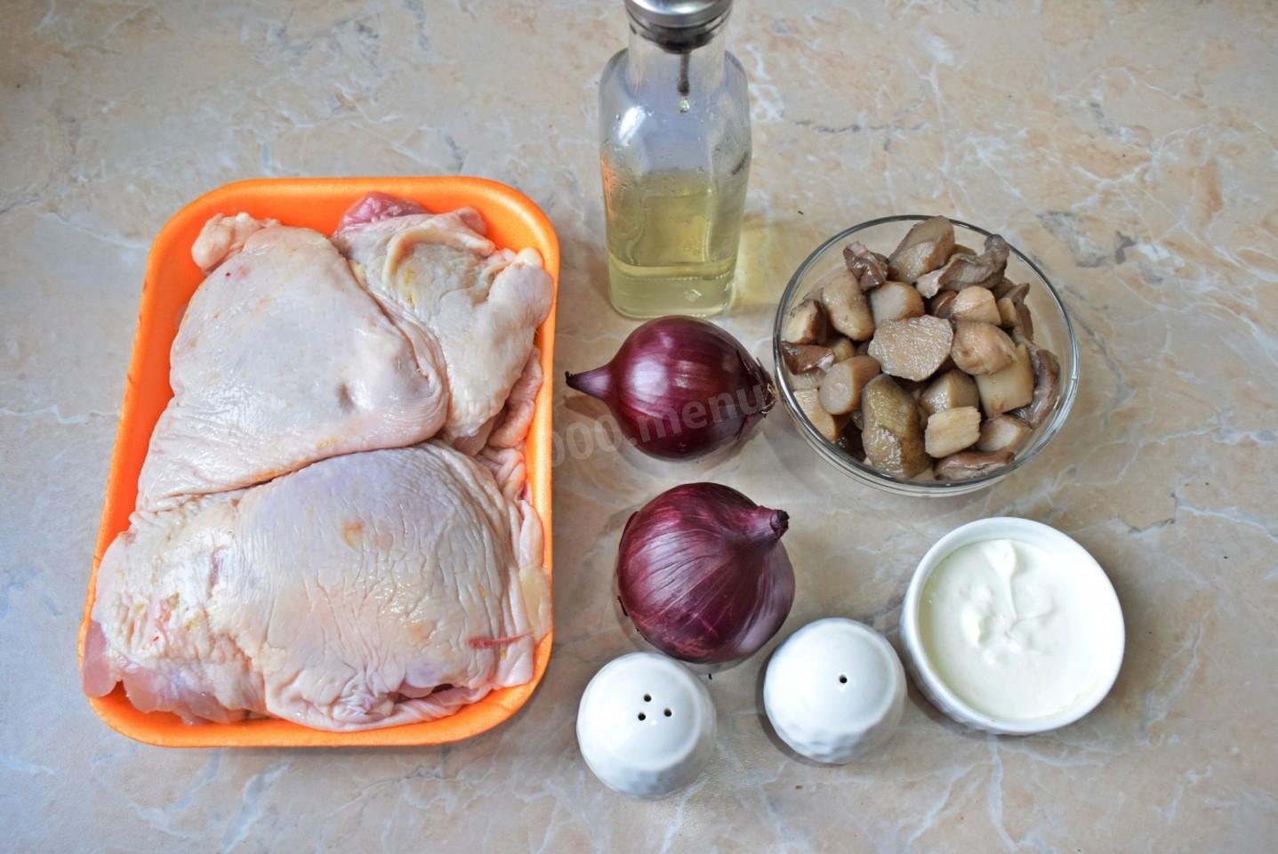 Шаг 1 приготовления Курица в сметанном соусе в духовке