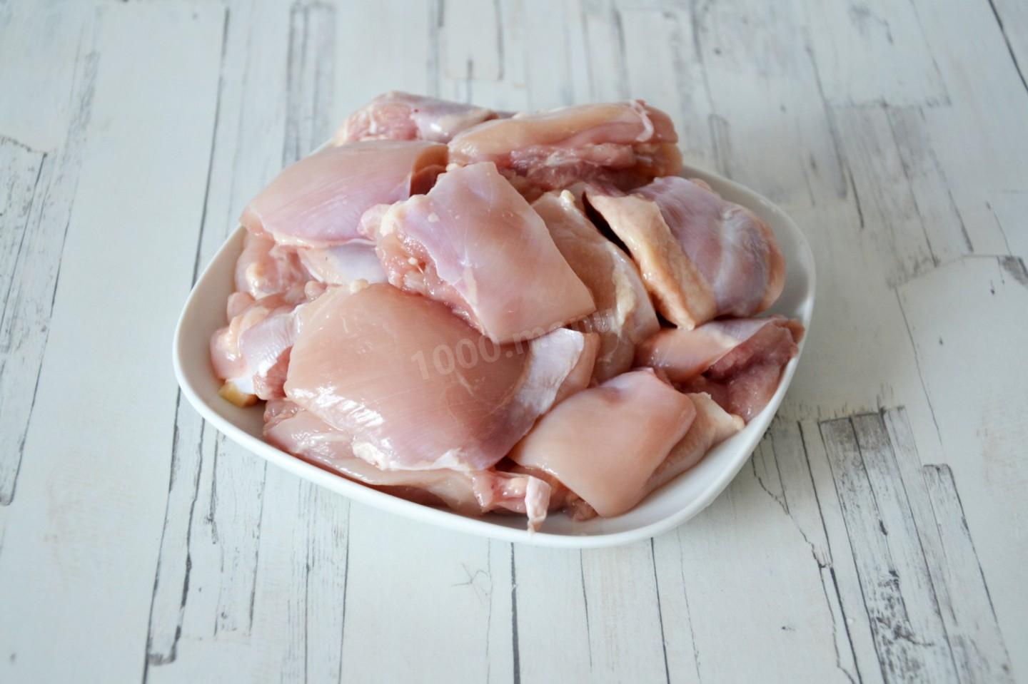 Шаг 2 приготовления Куриные бедрышки с картошкой