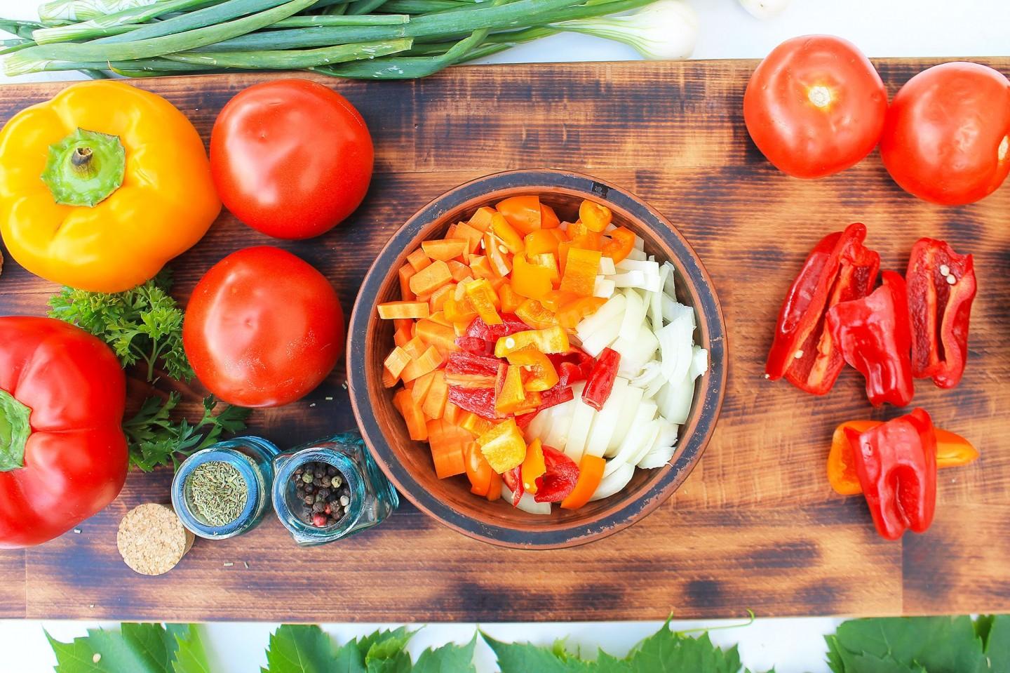 Шаг 4 приготовления Картошка с мясом на костре в казане