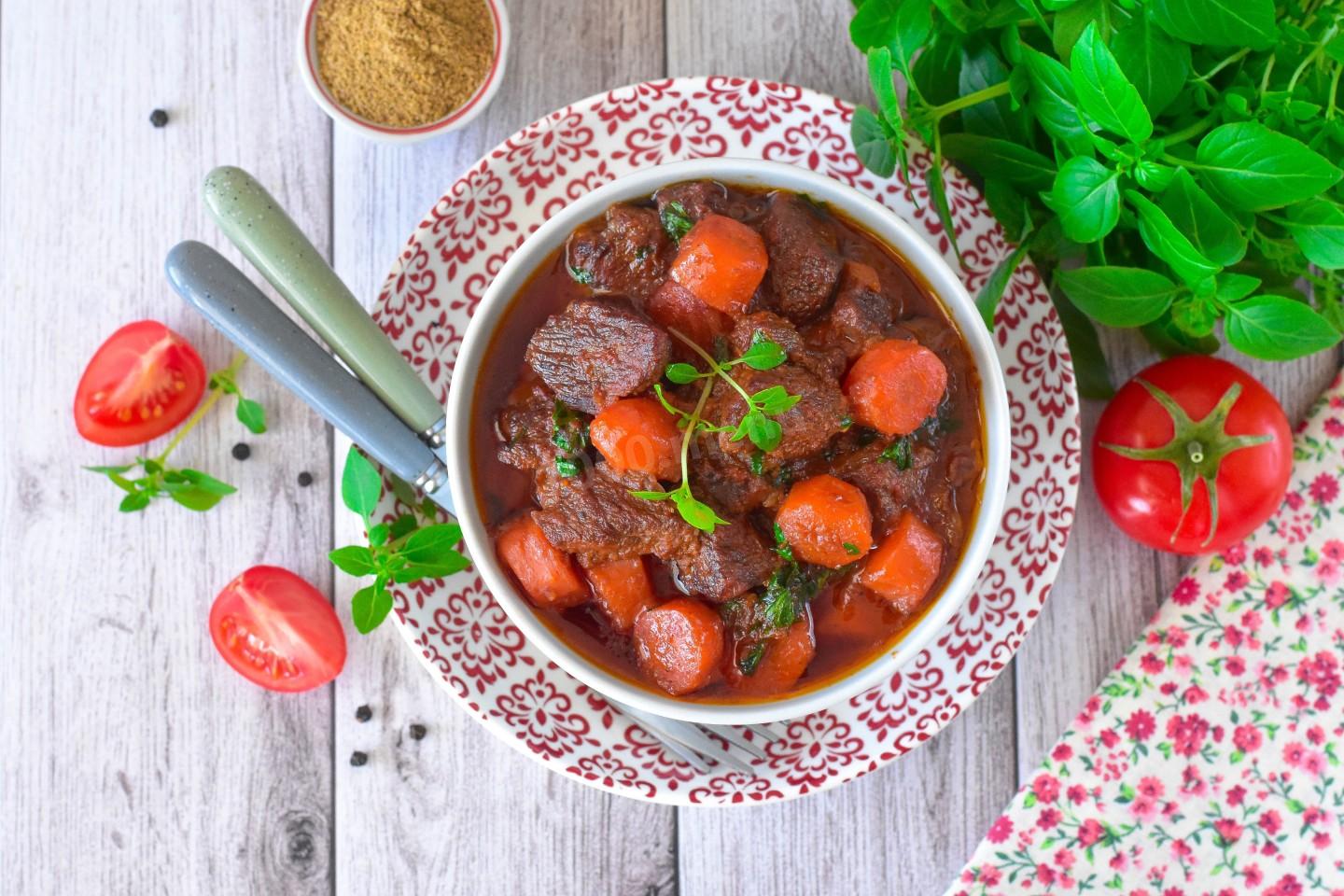 Шаг 12 приготовления Тушеное мясо в казане