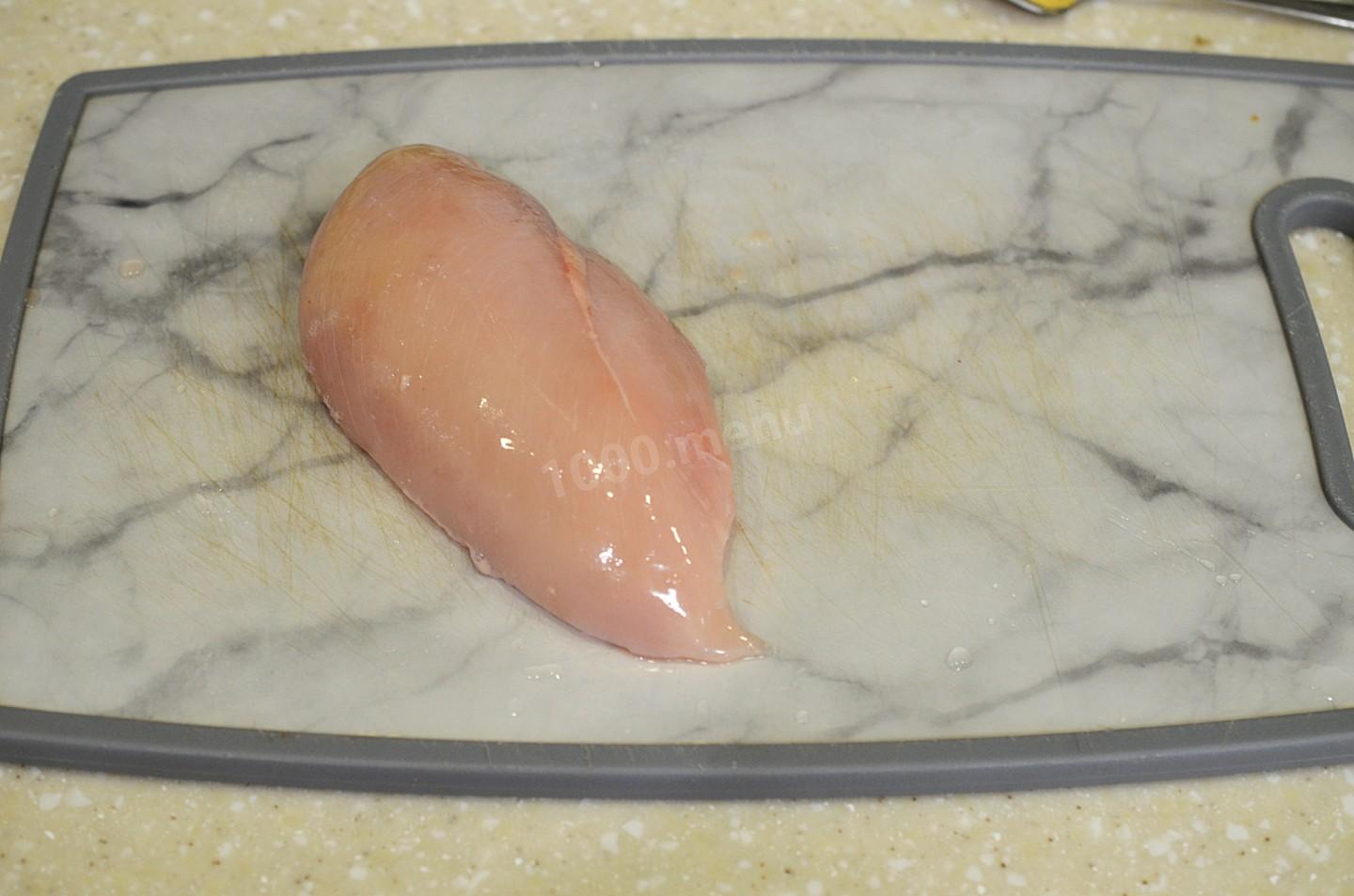 Шаг 2 приготовления Сочные куриные грудки на сковороде