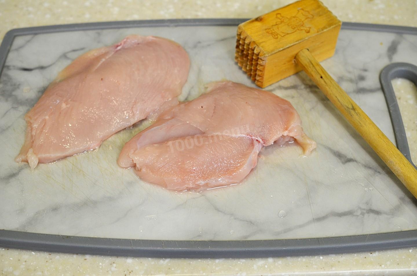 Шаг 4 приготовления Сочные куриные грудки на сковороде