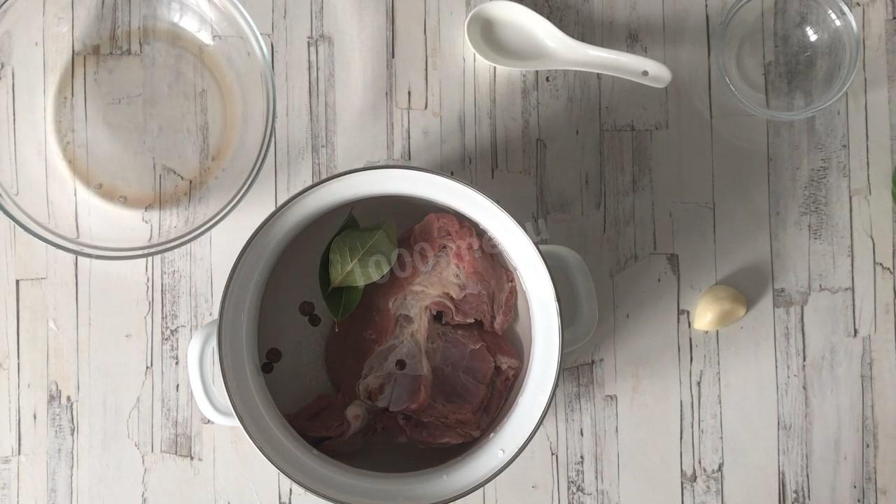 Шаг 2 приготовления Салат с говядиной и грибами
