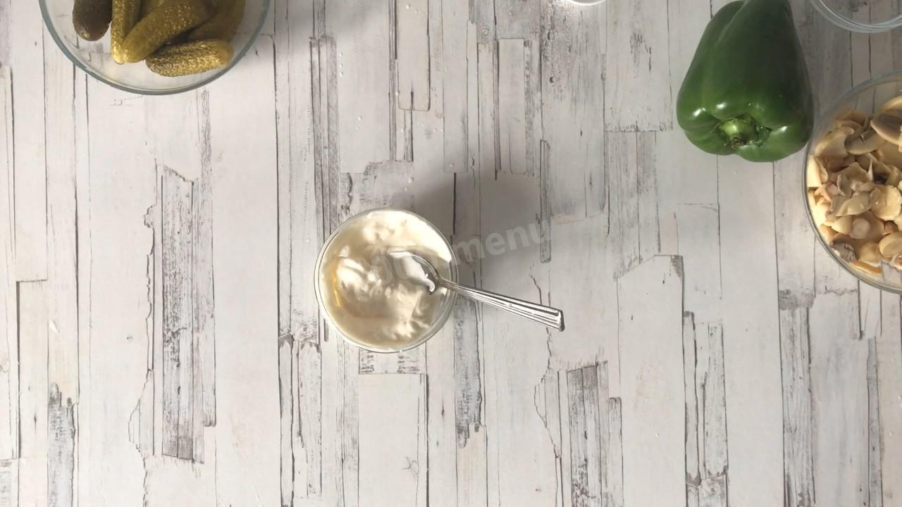 Шаг 4 приготовления Салат с говядиной и грибами