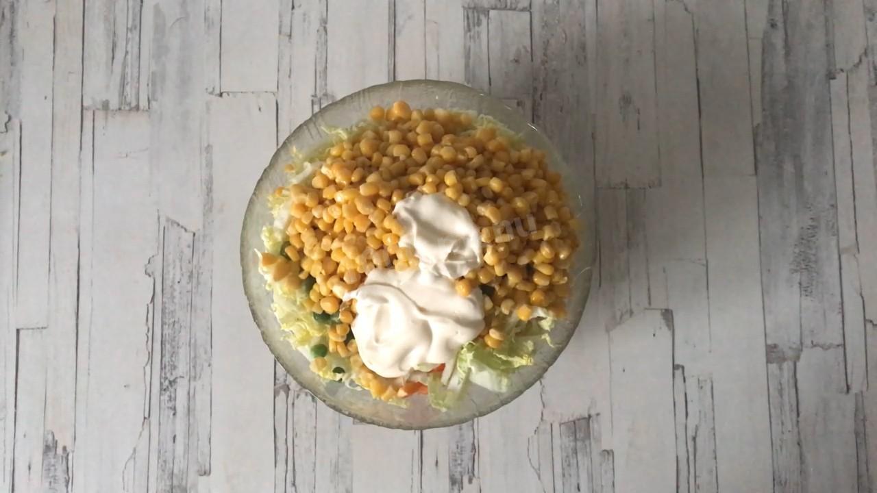 Шаг 6 приготовления Салат с пекинской капустой и горошком из индейки