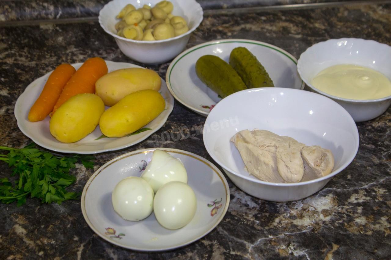 Шаг 3 приготовления Салат Грибная поляна с курицей