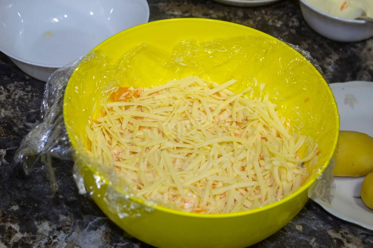Шаг 8 приготовления Салат Грибная поляна с курицей