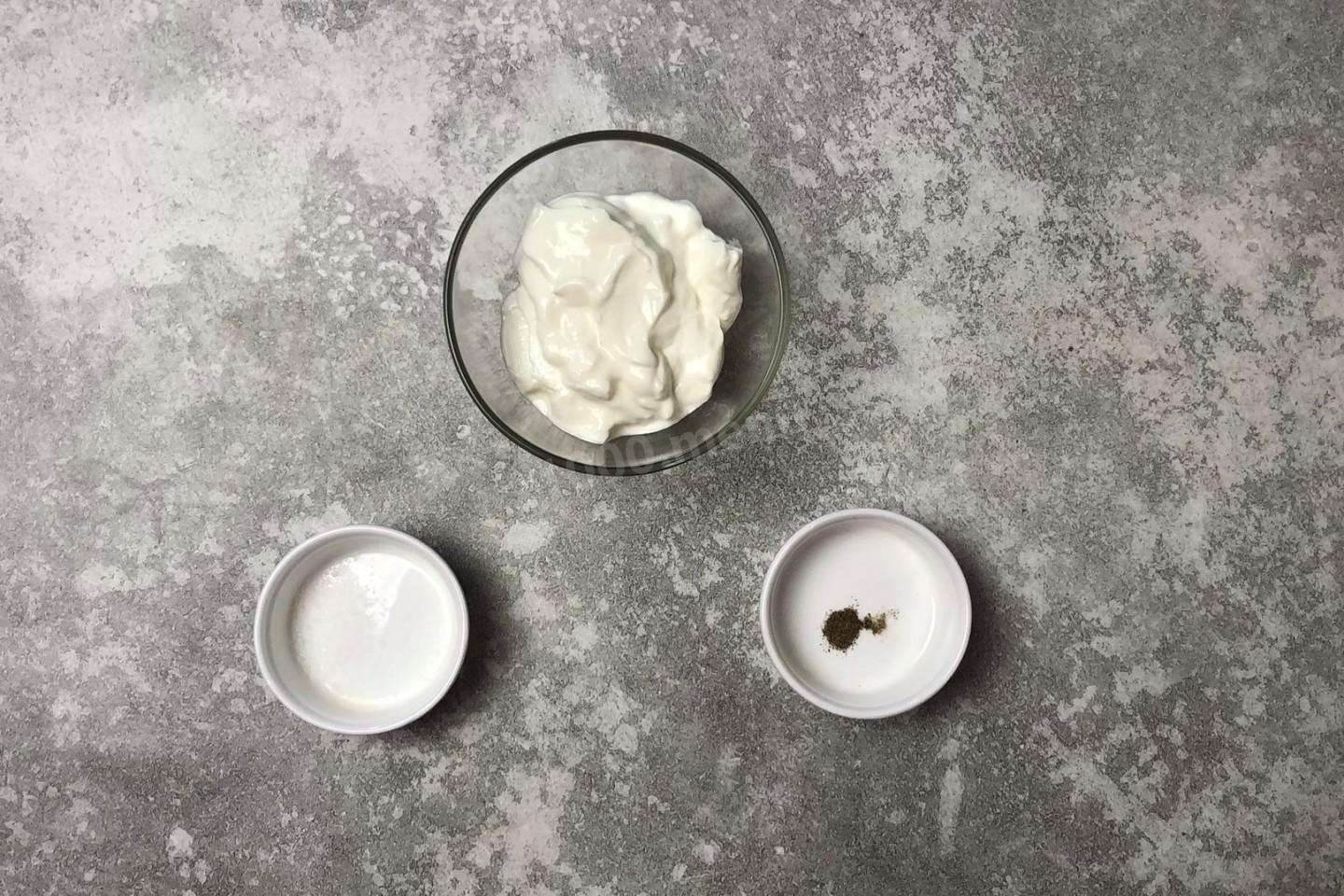 Шаг 9 приготовления Салат ПП Оливье без майонеза с йогуртом и курицей