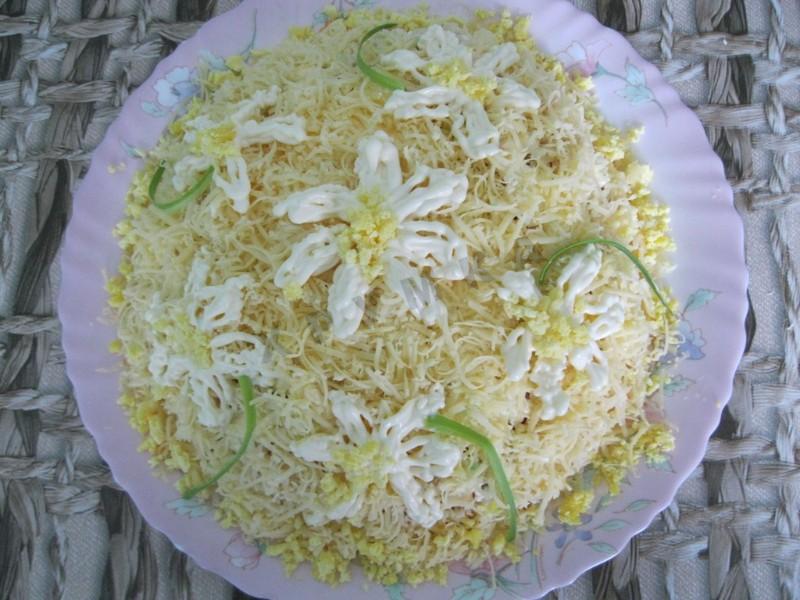 Обложка рецепта Салат с шампиньонами и крабовыми палочками