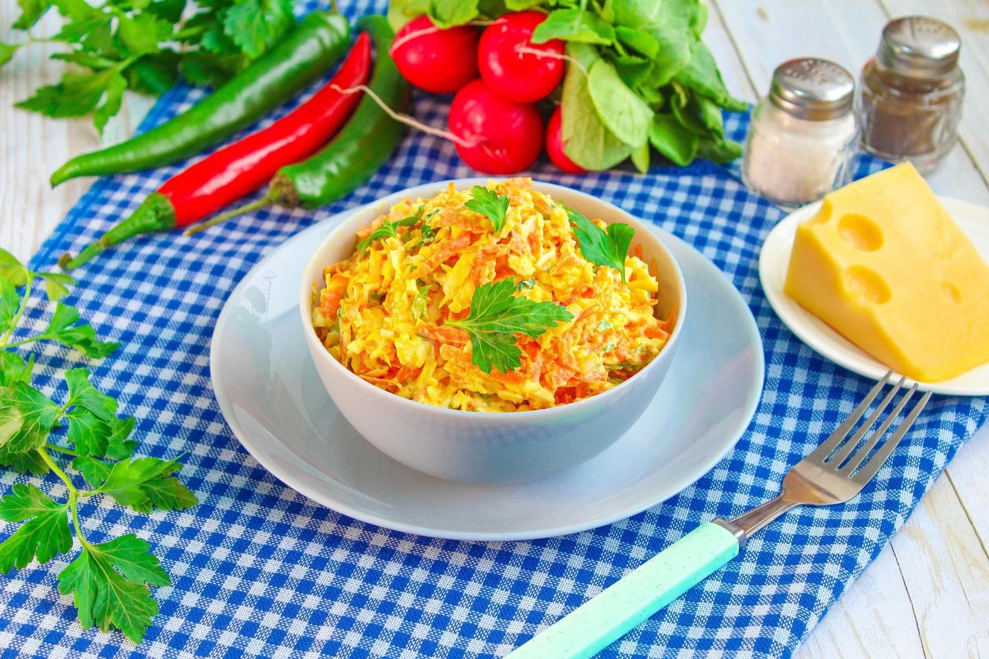Обложка рецепта Салат морковь с сыром яйцом и чесноком
