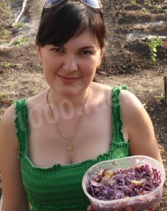 Шаг 6 приготовления Салат с капустой и грецкими орехами