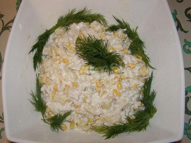 Обложка рецепта Салат из филе курицы, ананаса, кукурузы и риса