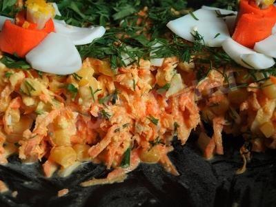 Шаг 7 приготовления Салат "Нарциссы"