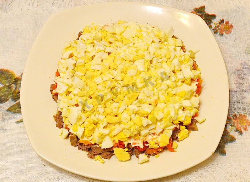 Шаг 7 приготовления Салат с говядиной и гранатами, грецкими орехами