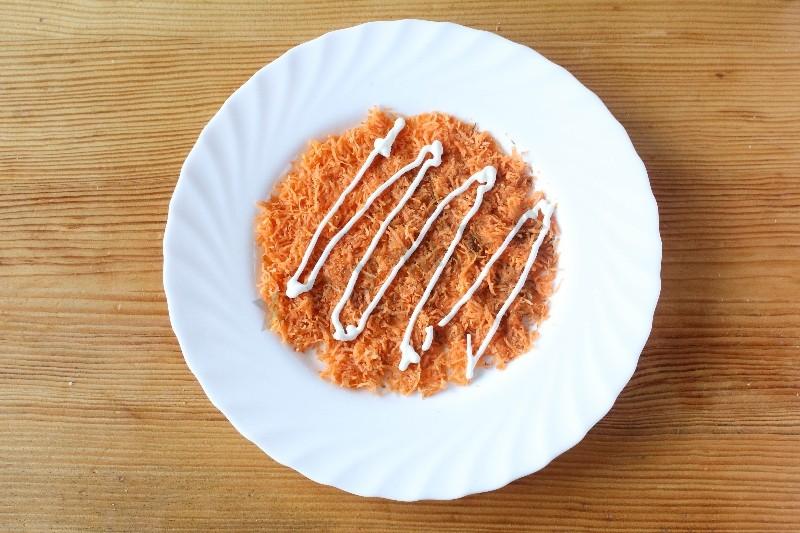 Шаг 2 приготовления Салат Орхидея с чипсами и курицей