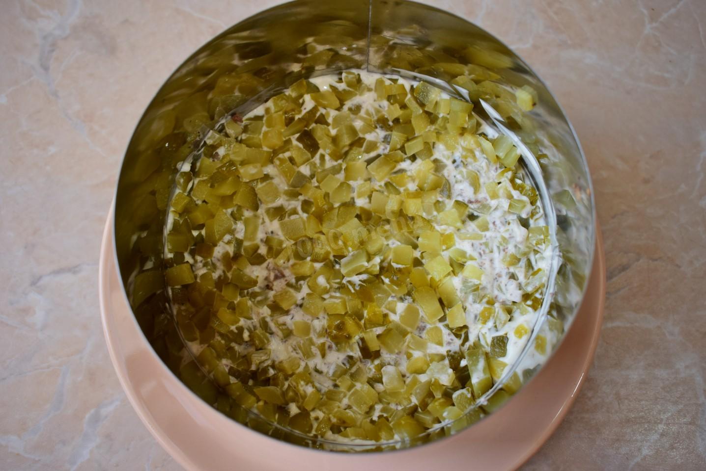 Шаг 5 приготовления Салат Печенкин с куриной печенью