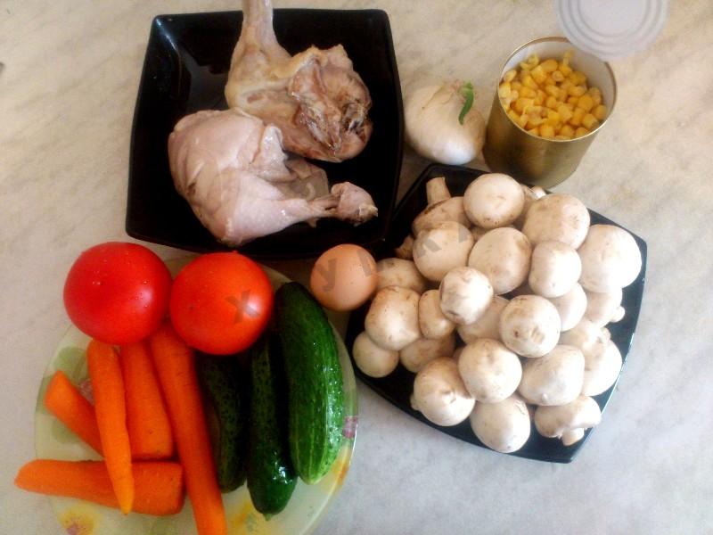 Шаг 1 приготовления Салат Царский с курицей