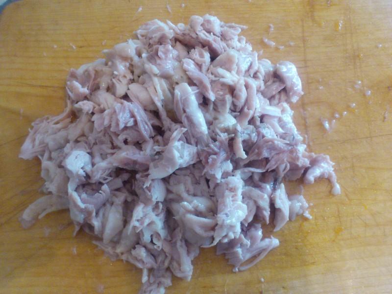 Шаг 7 приготовления Салат Царский с курицей