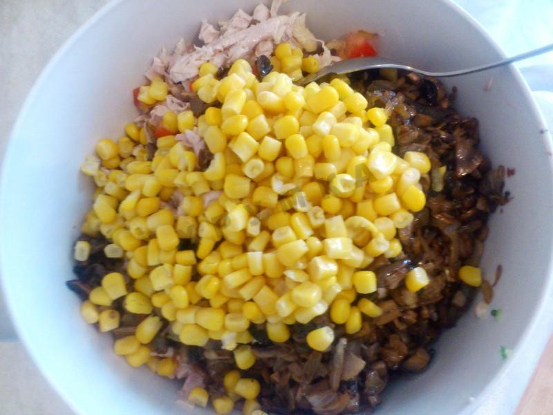 Шаг 8 приготовления Салат Царский с курицей