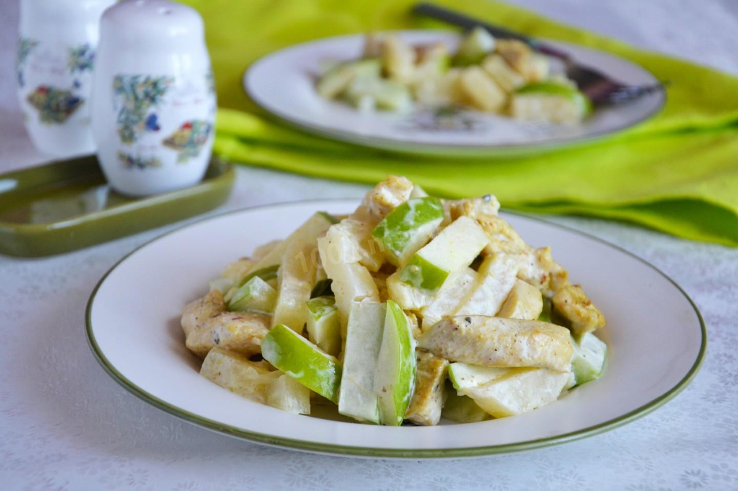 Обложка рецепта Салат курица ананас яблоко сельдерей