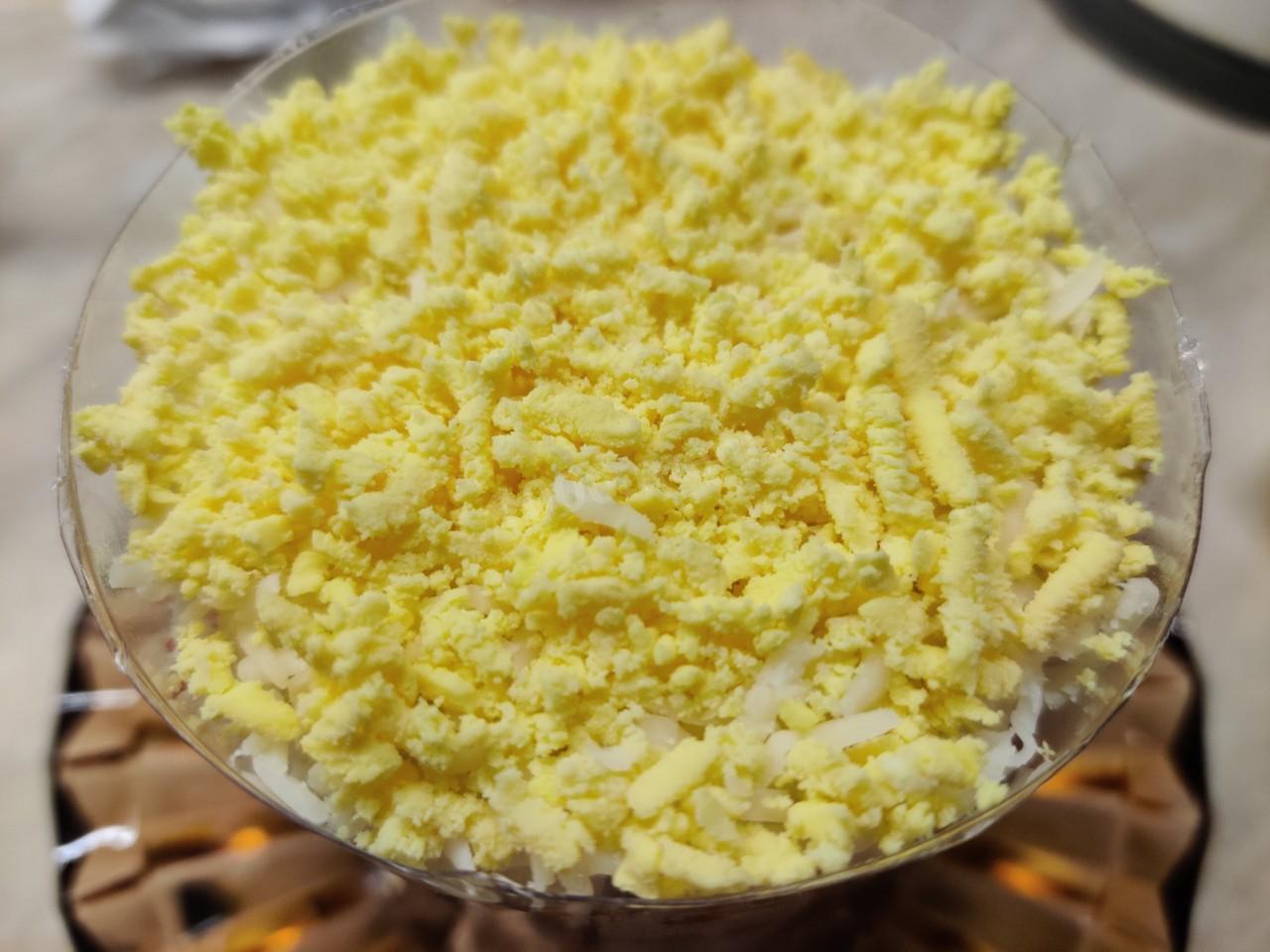 Шаг 10 приготовления Салат Аристократ с тунцом
