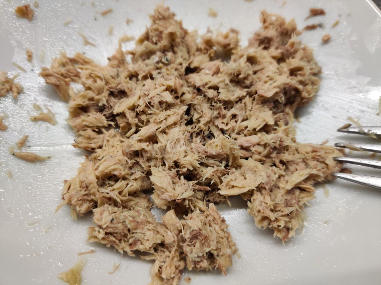 Шаг 3 приготовления Салат Аристократ с тунцом