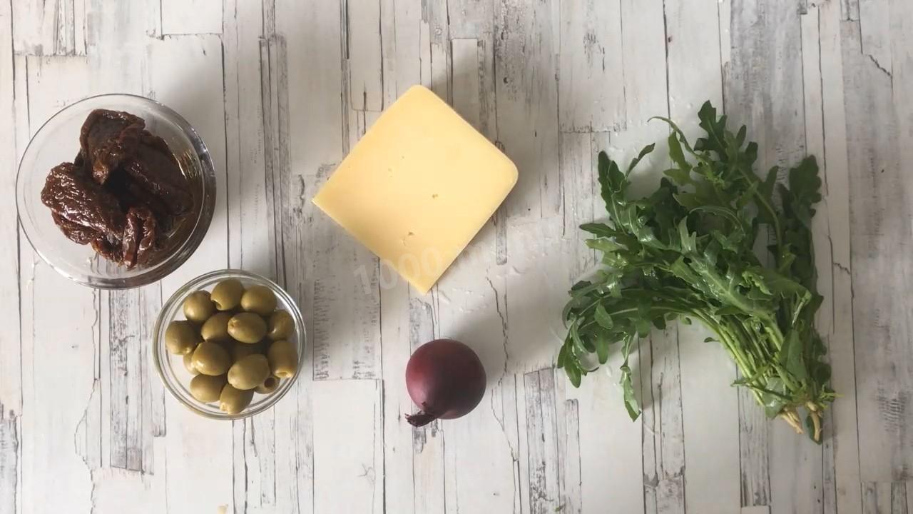 Шаг 1 приготовления Салат с вялеными помидорами и рукколой ПП