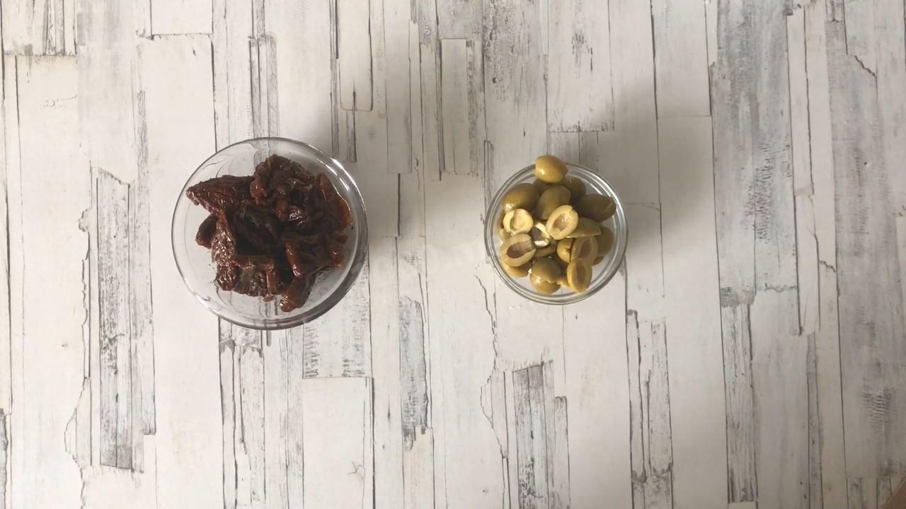Шаг 2 приготовления Салат с вялеными помидорами и рукколой ПП