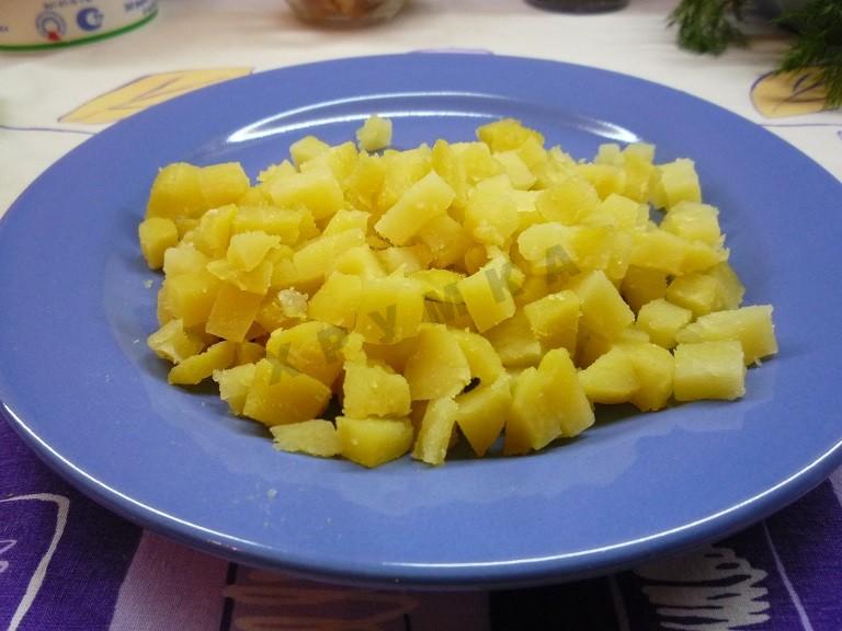 Шаг 2 приготовления Салат Лагуна