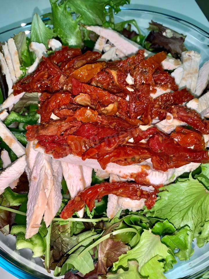 Шаг 5 приготовления Салат любимый с курицей