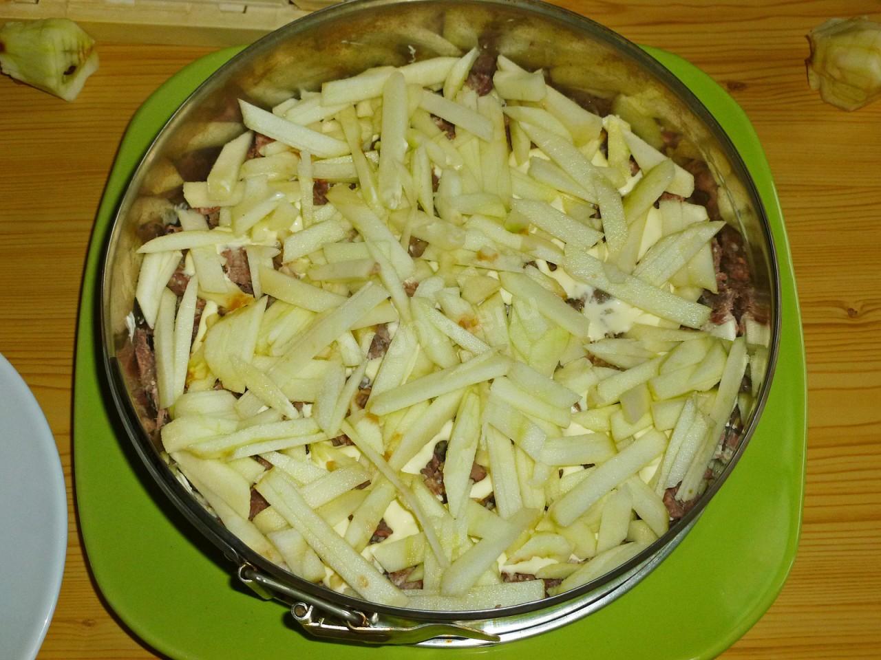 Шаг 10 приготовления Говядина с яблоками салат