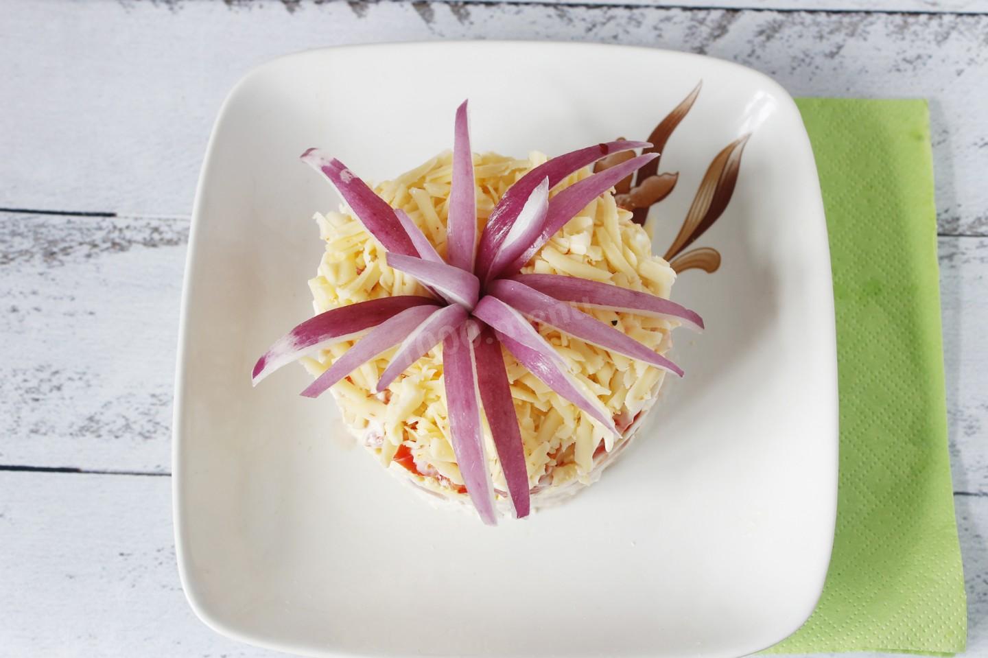 Шаг 7 приготовления Салат Астра с курицей