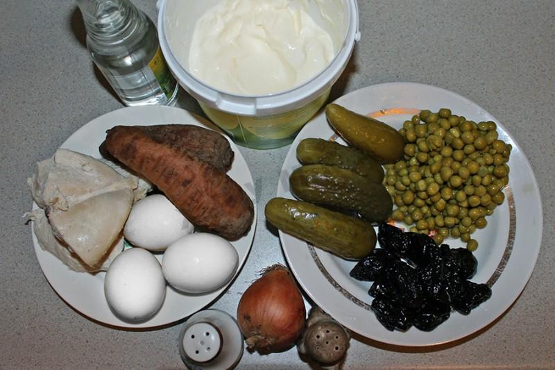 Шаг 1 приготовления Салат Прага