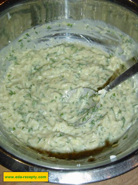 Шаг 4 приготовления Салат Дед Мороз