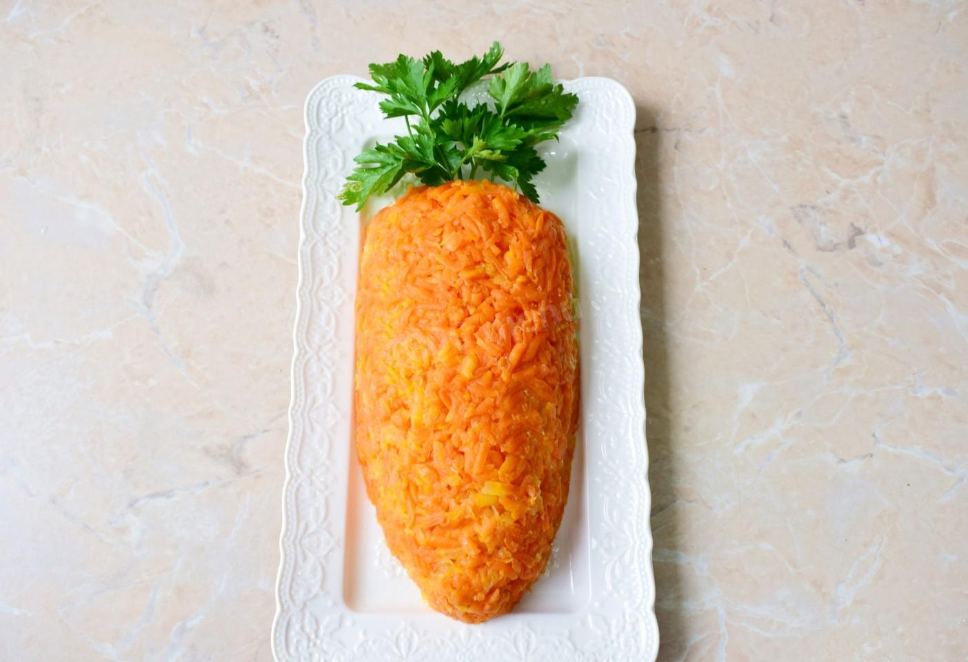 Шаг 7 приготовления Салат Морковка с тунцом