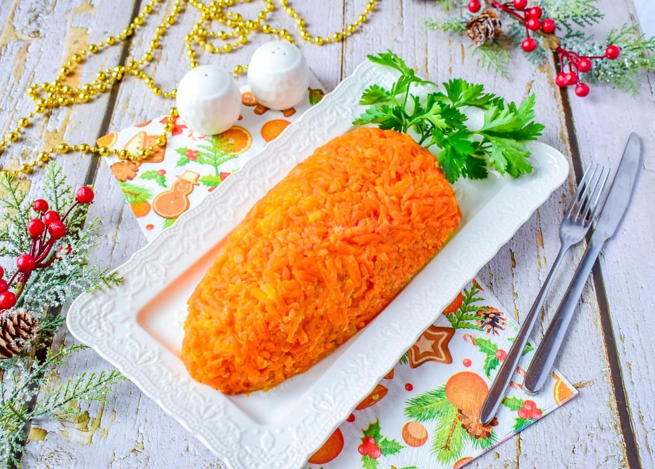 Обложка рецепта Салат Морковка с тунцом