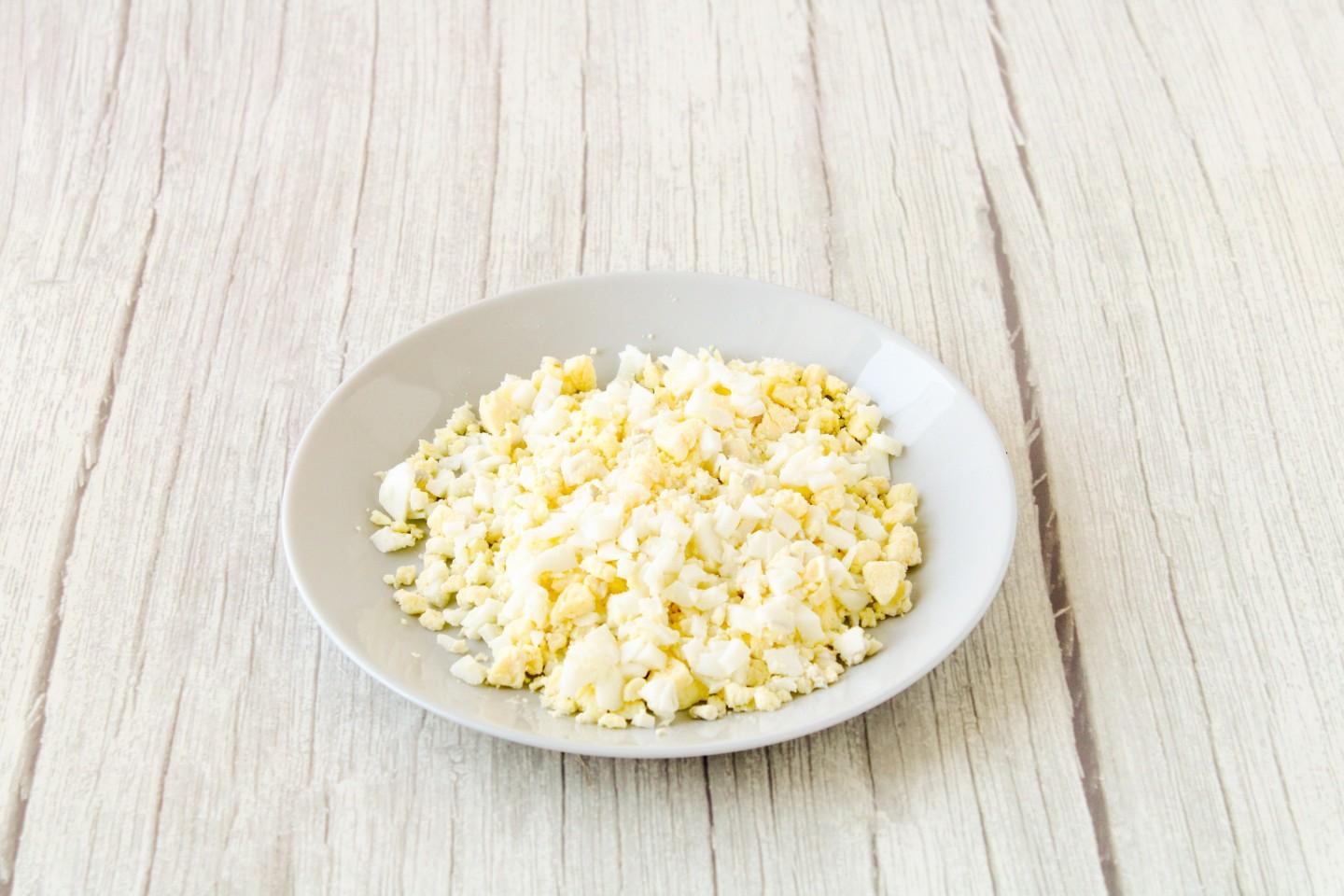 Шаг 5 приготовления Салат Кролик с курицей