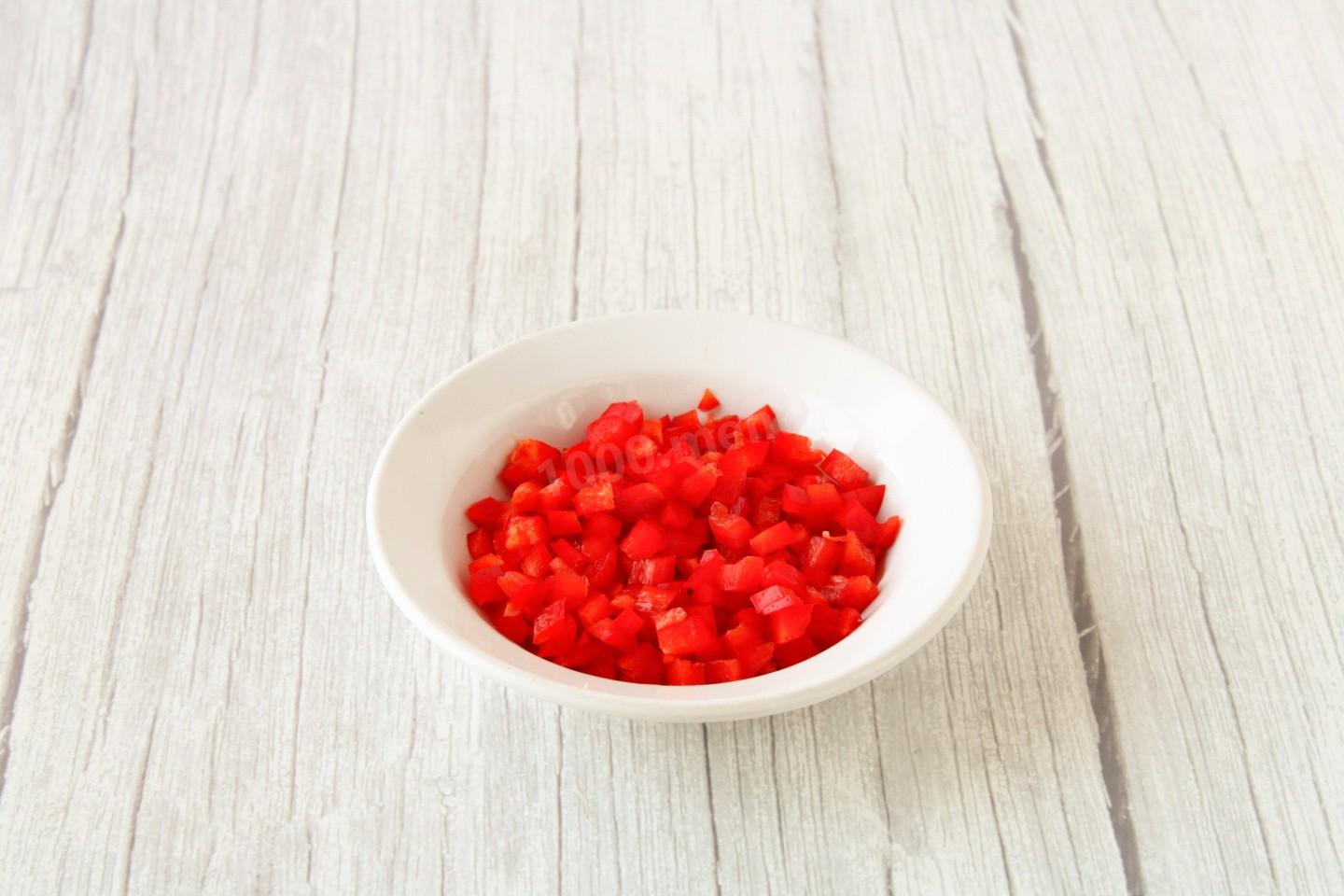 Шаг 7 приготовления Салат Кролик с курицей