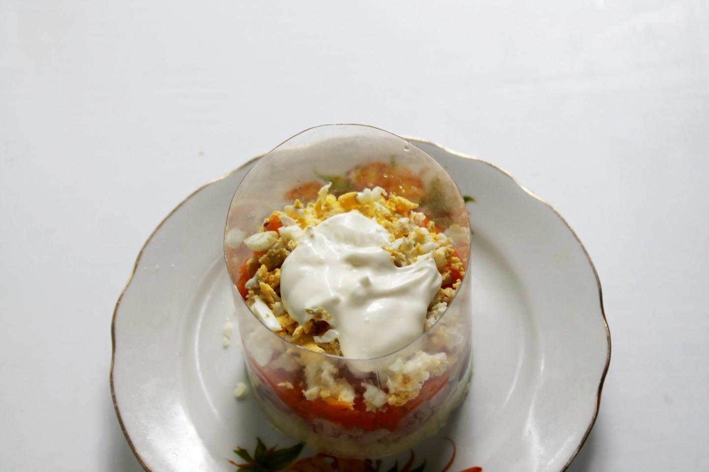 Шаг 9 приготовления Салат копченая курица чернослив и грибы шампиньоны