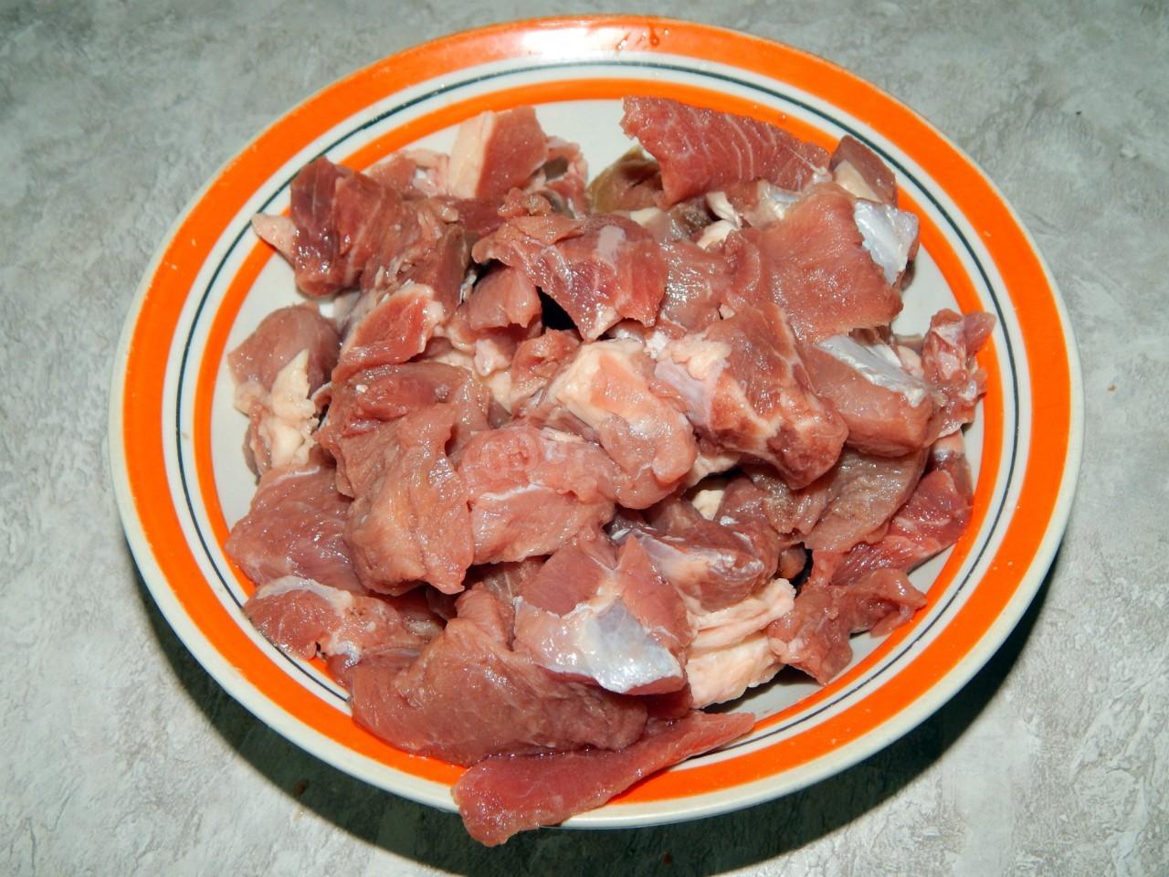 Шаг 4 приготовления Тушеная говядина с морковью и луком