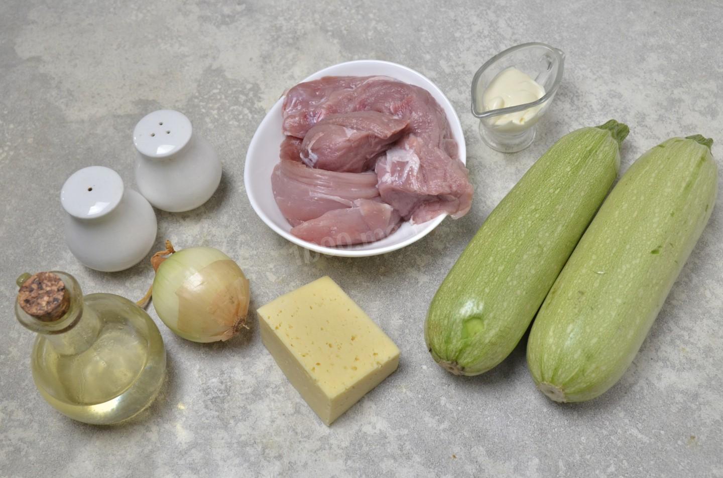 Шаг 1 приготовления Кабачки фаршированные мясом в духовке