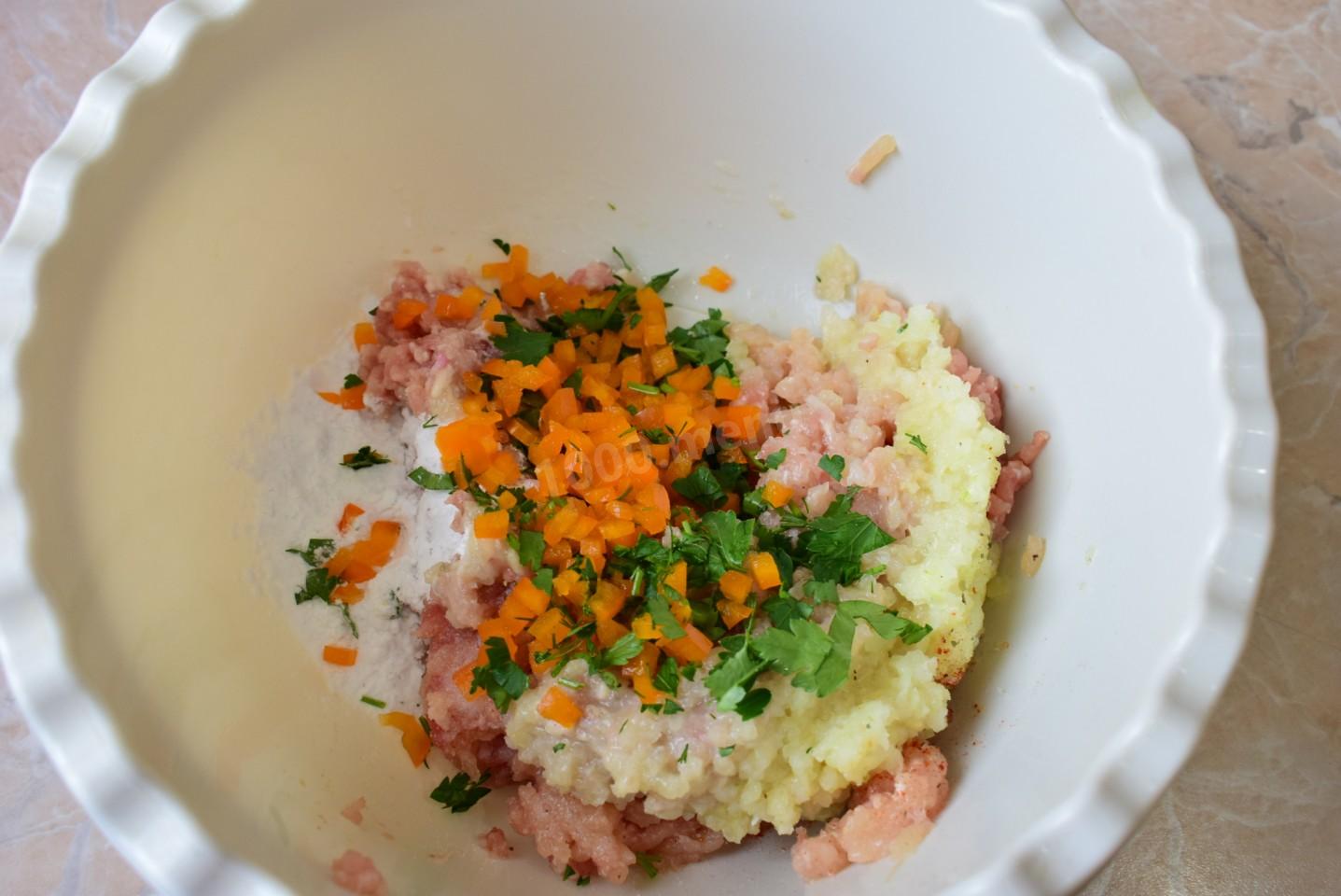 Шаг 6 приготовления Люля кебаб из куриного фарша в духовке