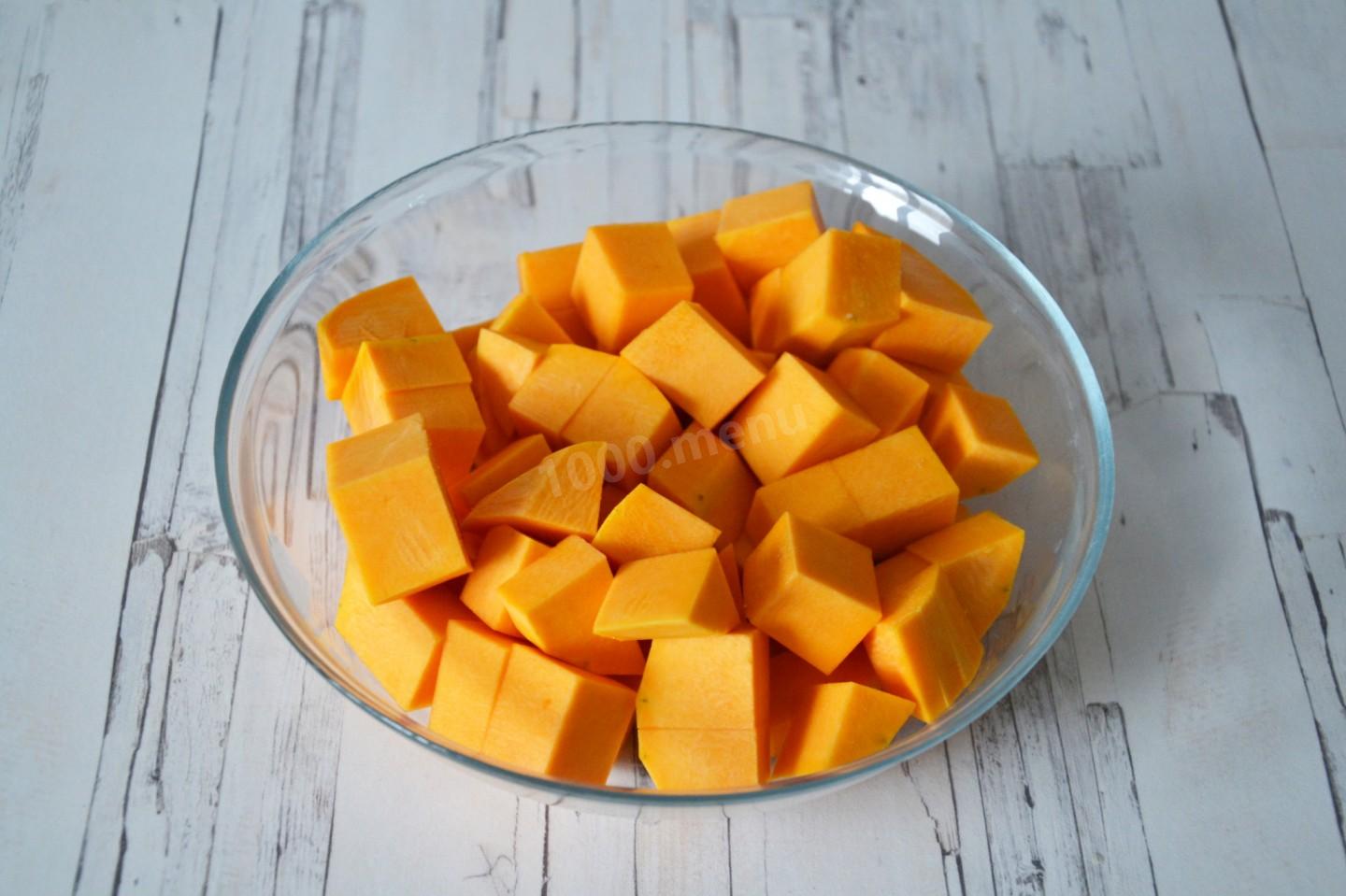 Шаг 3 приготовления Курица с тыквой в духовке