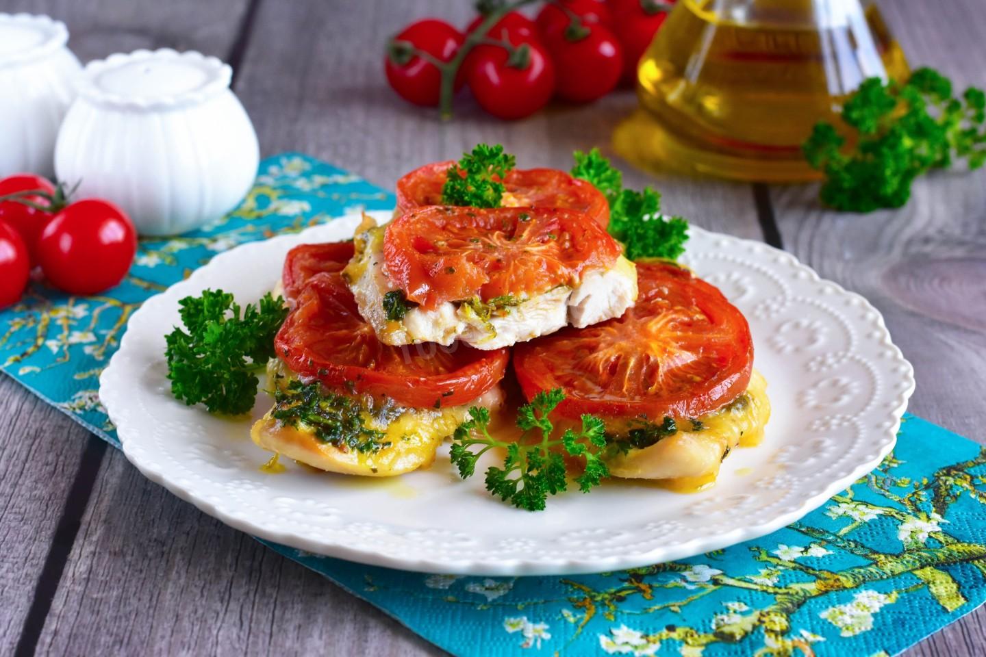 Шаг 9 приготовления Куриная отбивная с помидором и сыром в духовке