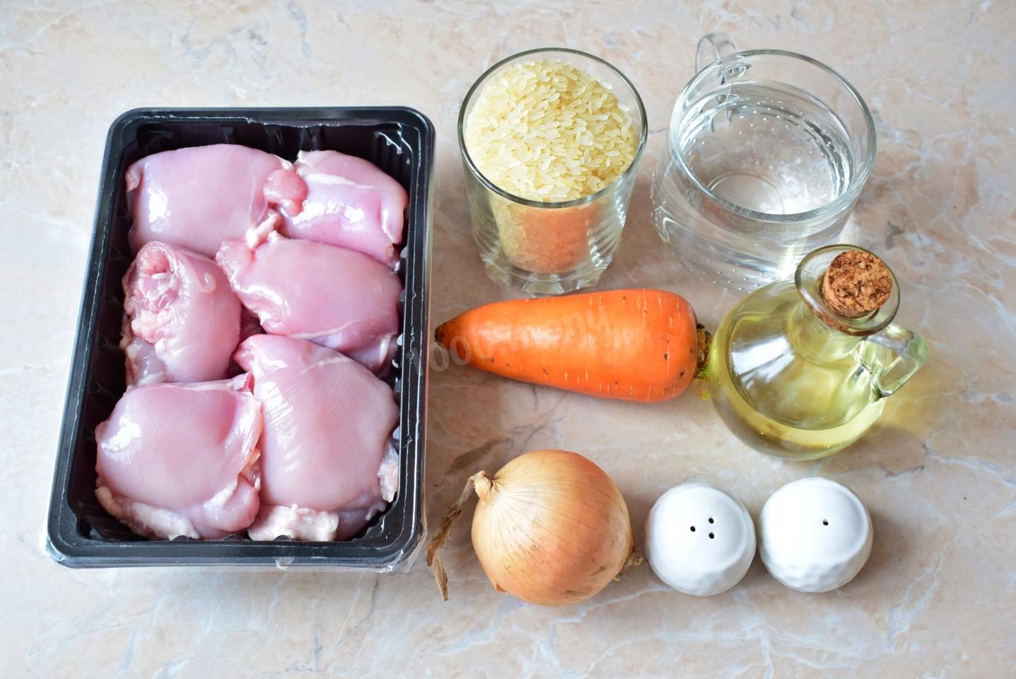 Шаг 1 приготовления Рис с курицей на сковороде